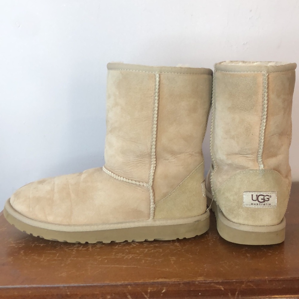 UGG Classic Short 6 - Picture 4 of 5